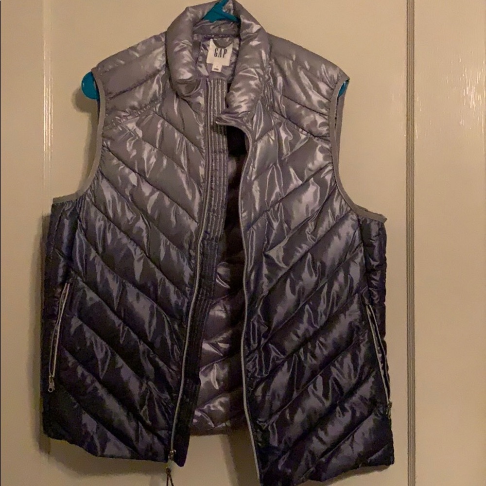 Gap Gradient Silver Down Vest Large